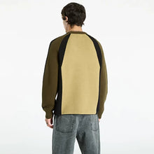 Charger l&#39;image dans la galerie, Obey Raglan Crew Neck Sweater Green Multi
